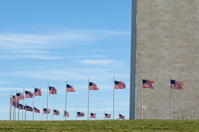 3-Hour Private Customizable Washington DC City Tour by Luxury Van - Stop 2: Lincoln Memorial in 15 Minutes