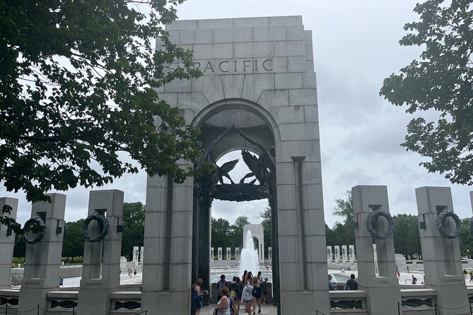 3- Hour Private Customizable Washington, DC Tour - MLK Jr. and Lincoln: close-up statue moments