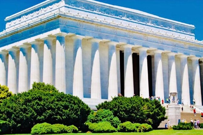 3 Hour Tour Of Washington, D.C. The Nucleus Of Democracy - Price and value: $699.99 per group can be a deal