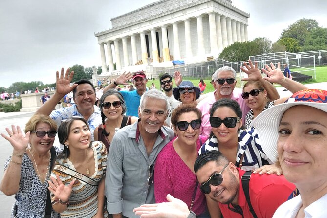 4-Hour Guided Tour in Spanish to Discover Washington DC - Meeting at L’Enfant Plaza and getting oriented fast