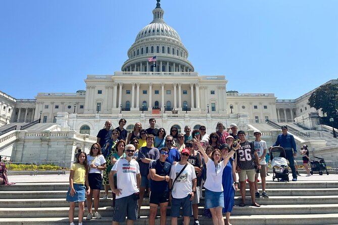 4-Hour Guided Tour in Spanish to Discover Washington DC - The George Washington Monument and Pentagon drive-bys with big context