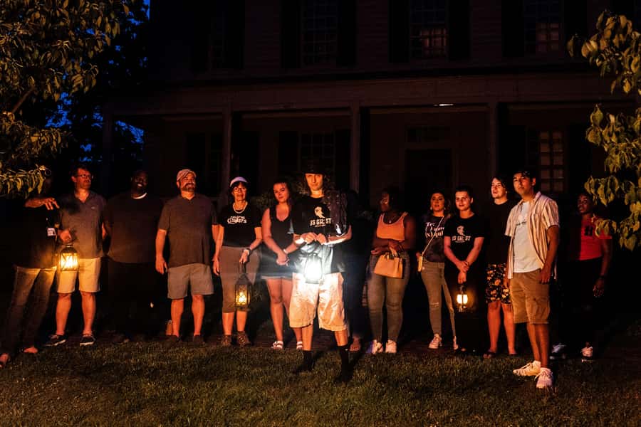 Alexandria: Phantoms of the Potomac Walking Tour - Guide quality and the small-group vibe (Nicole’s kind of pacing)
