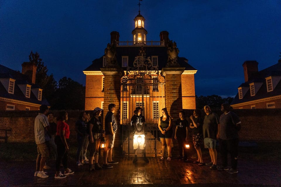 Alexandria: Ultimate Dead of Night Walking Ghost Tour - Tour pace and what to wear so the 75 minutes feel good