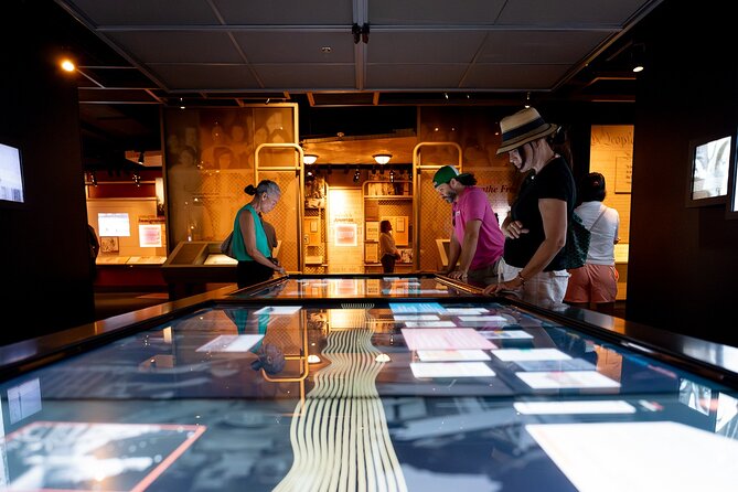 America’s 250th VIP Tour: Archives, Portraits & History 6 ppl Max - Why the guide matters more than you think