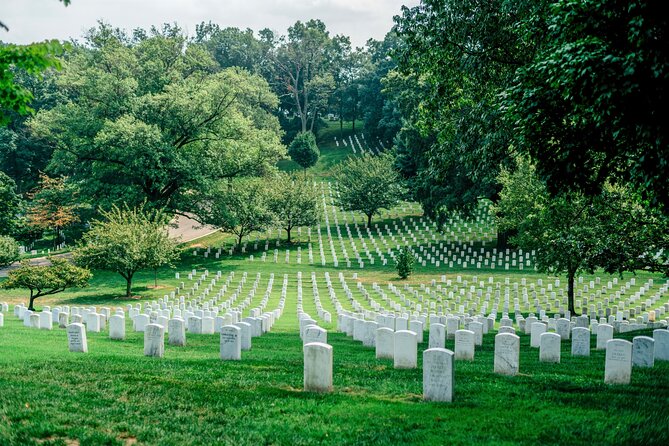 Arlington Cemetery Walking Tour & Changing of the Guard Ceremony - Meeting inside the Visitor’s Center: start with the right context
