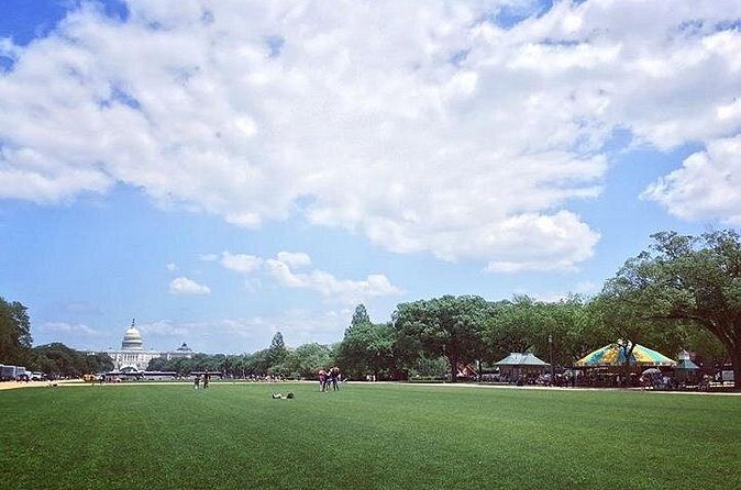Castle to Capitol: Museums of the National Mall Architecture Tour - The Hirshhorn and Sculpture Garden: When a Museum Looks Like a Machine