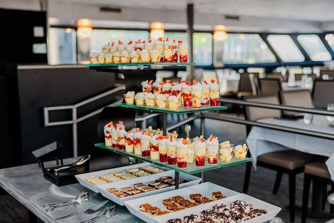 City Cruises Washington DC: Signature Mimosa Brunch Cruise - The itinerary: Washington Monument, Lincoln Memorial, then The Wharf