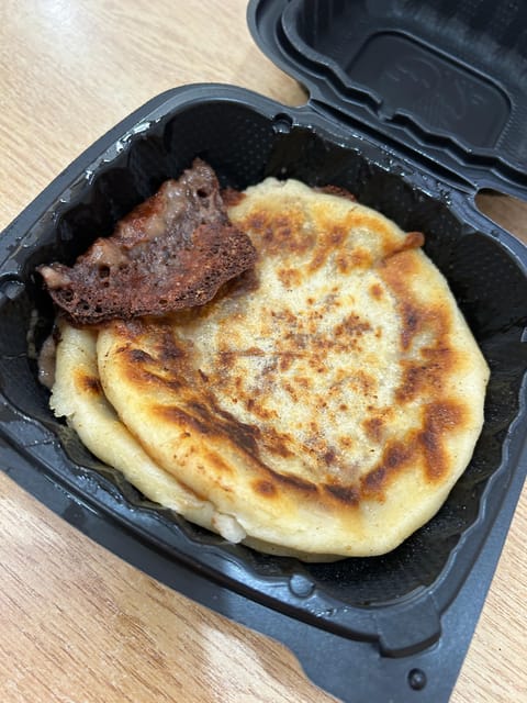 DC: Eastern Market Eats Food Tour (5 Food Stops + Dessert) - Start at 7th and C SE: a meeting point you can find fast