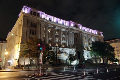 DC Ghosts Boos and Booze Haunted Pub Crawl By US Ghost Adventures - Meeting at Old Ebbitt Grill and Finishing at The Hamilton