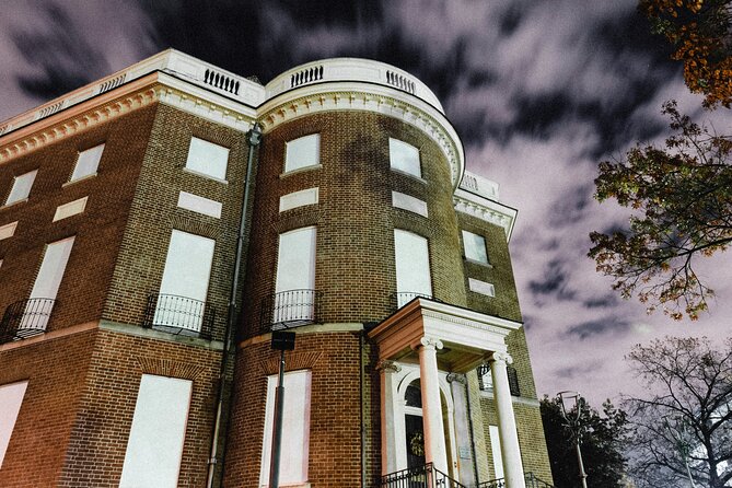 DC Ghosts Ultimate Dead of Night Haunted Ghost Tour - A 10 pm ghost walk through DC landmarks