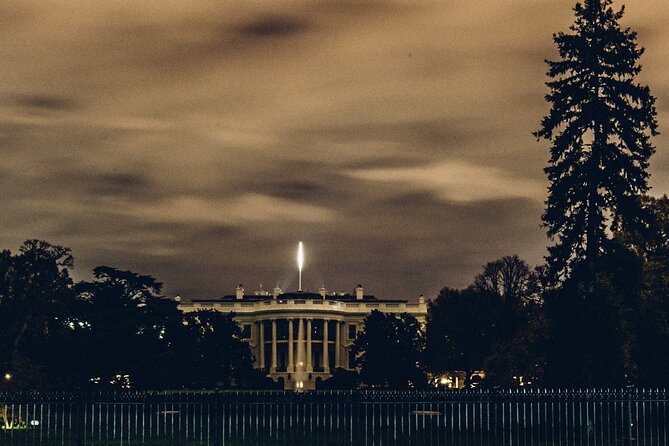 DC Ghosts Ultimate Dead of Night Haunted Ghost Tour - Stop 2: President’s Park after dark—statues, mist, and whispers