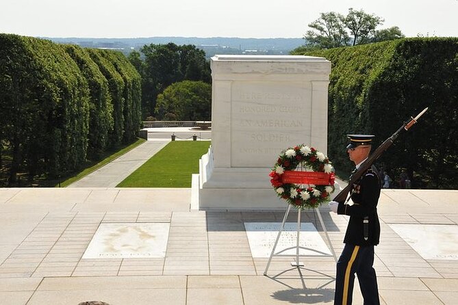 DC Highlight Day Tour - Pickup, meeting point, and the DC-only limit