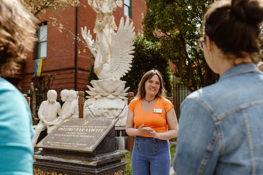 DC: Historic Embassy Row & Dupont Circle (2 Hr Walking Tour) - Starting at Dupont Circle Fountain (and getting your bearings fast)