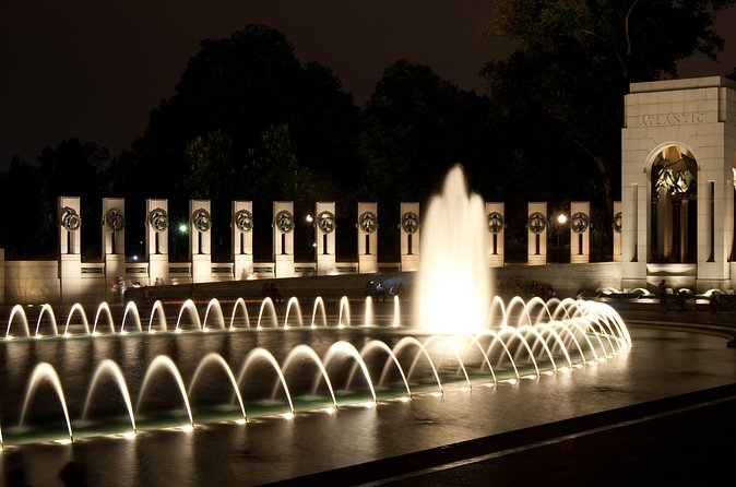 DC Lights Night Tour - Lincoln Memorial after dark: time pressure and what to prioritize