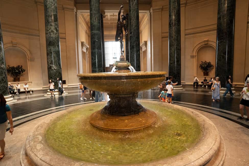 DC Masterpieces: National Gallery & Portrait Gallery Tour - Finding Your Group Near 7th and D Streets (Then Getting Ready to Walk)