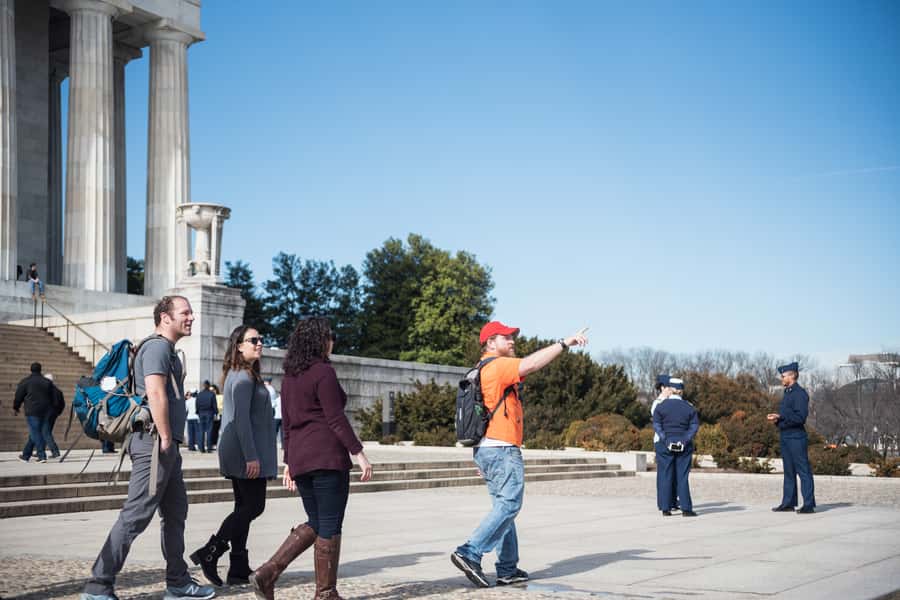 DC: National Mall 2.5 Hr Tour & Washington Monument Tickets - Starting at the Lincoln Memorial: A clean start for the National Mall