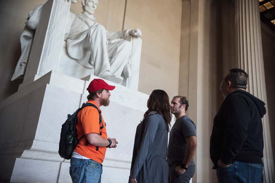 DC: National Mall 2.5 Hr Tour & Washington Monument Tickets - Along the way: White House south lawn views (Marine One landing area)