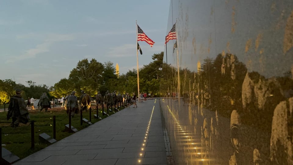 DC:Small Group Sunset Tour . - War memorials at night: what to expect (and what to bring)