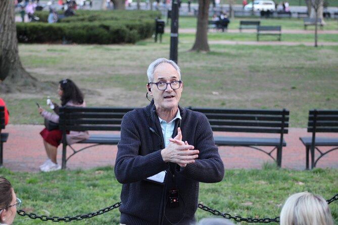 Discounted DC Day Tour Highlights In Full Colors- Free Snacks - Certified Storyteller Guide + Group Size That Keeps the Day Fun