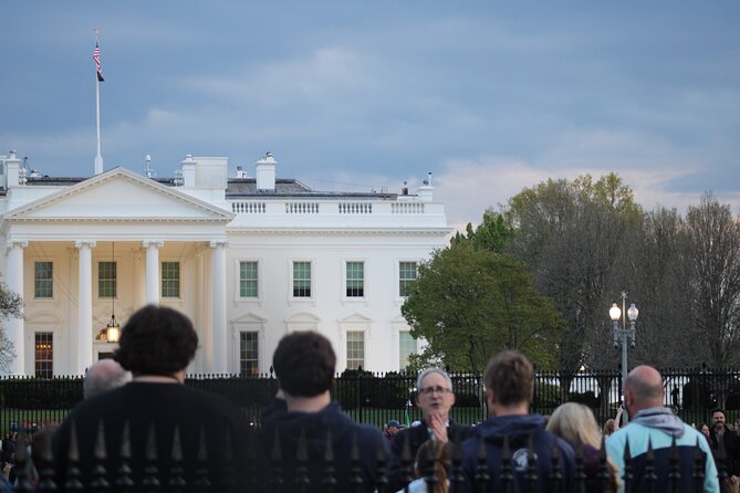 Discounted DC Day Tour Highlights In Full Colors- Free Snacks - Price and Value: Is $59 a Good Deal for DC Highlights?