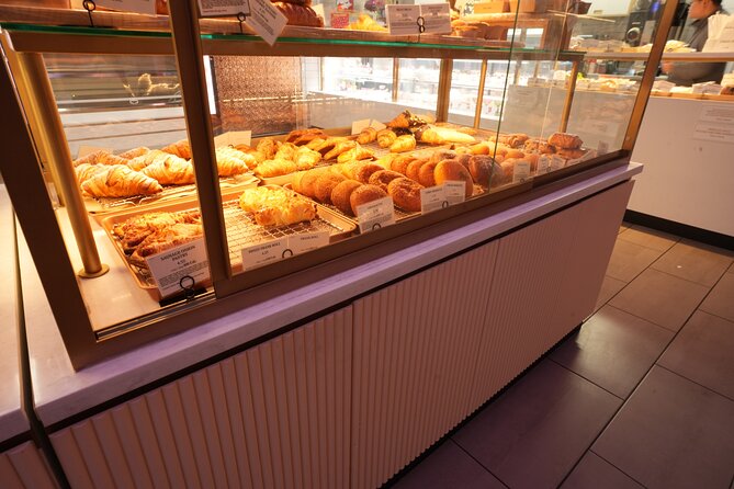 Eat Like a Local: Downtown DC Food Tour with 4 Tastings - Stop 1 in Chinatown: Food Hall Bites at the Neighborhood Core