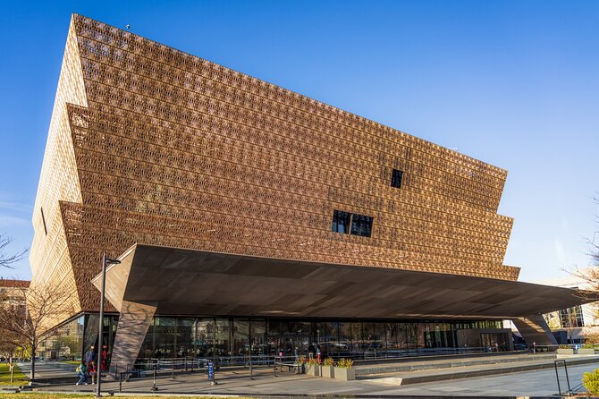 Essential Smithsonian Tour with NMAAHC Timed Entry - American History Museum: Star-Spangled Banner, Lincoln’s hat, and pop culture stops