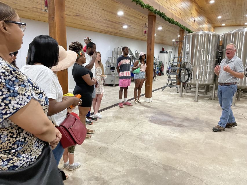 From DC: Premium Virginia Wine Country Tour with Tastings - Stop 1: Gray Ghost Vineyard, the Wine Library, and a Big Tasting Lineup