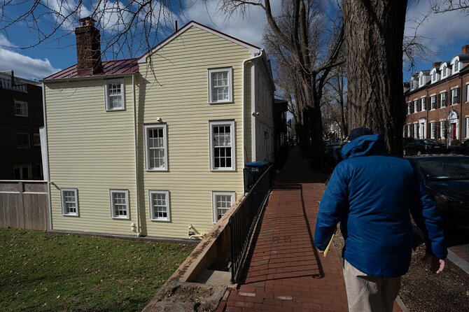 Georgetown Walking Tour: Spies, Presidents, and Exorcist Steps - Martin’s Tavern: the politics of proposals, civil rights, and meatloaf