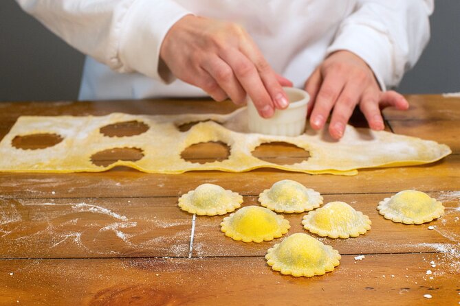 Gourmet Pasta Class in Washington D.C. (Includes 3-Course Meal) - Why a Washington DC Pasta Class Works Better Than a Typical Tour