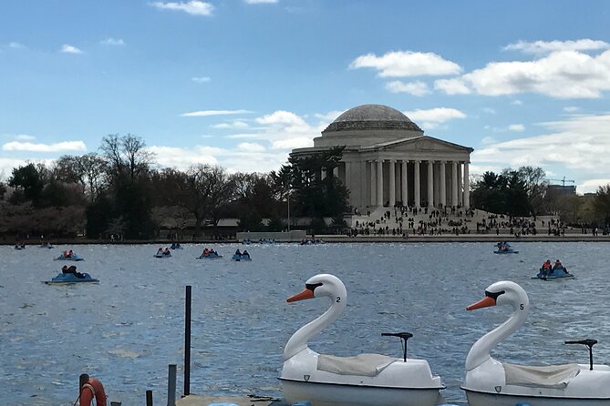 Half-Day Private Guided Bike Tour in Washington - Supreme Court steps and that classic column view