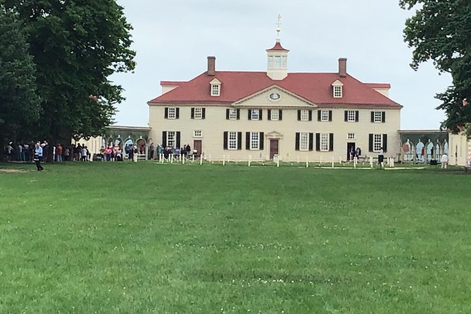 Mount Vernon Historical Walking Tour with Transportation from DC - A 5-Hour Mount Vernon Day Without DC Traffic Headaches