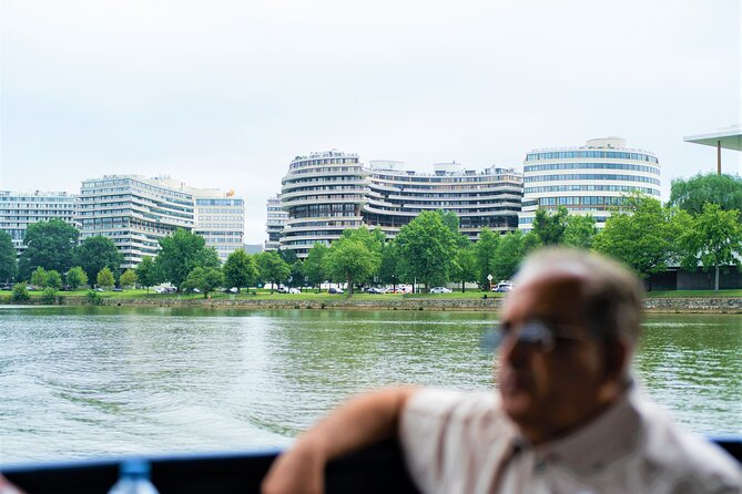Narrated Boat Cruise & DC Bus Tour with 10 Stops, Entry Tickets - National Mall memorial run: WWII through MLK, plus the Lincoln moment