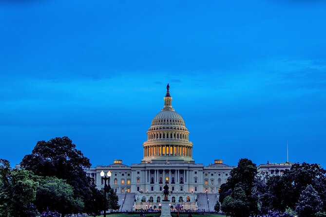 National Mall Night Tour with Washington Monument & 2 Museums - Why this 7:30 pm National Mall tour feels worth it