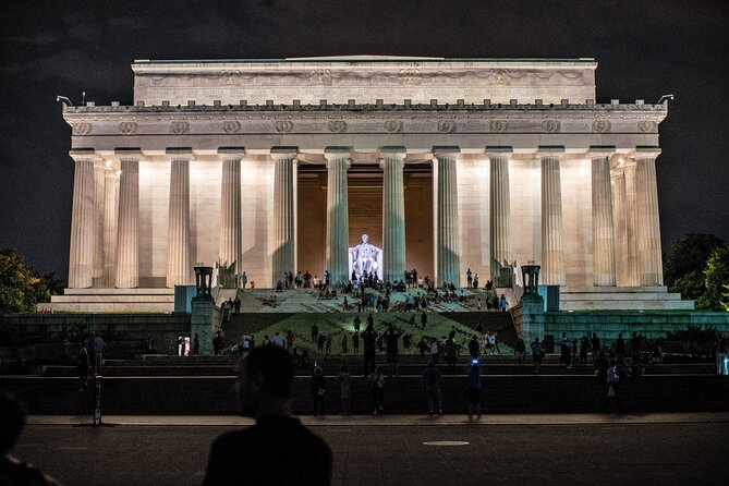 National Mall Night Tour with Washington Monument & 2 Museums - The “photo-stop” strategy: White House, Lincoln Memorial, and the Capitol from the right angles