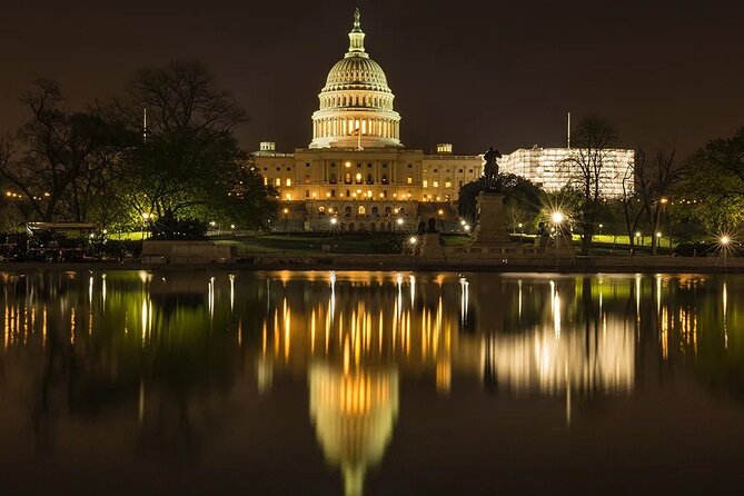 National Mall Night Tour with Washington Monument & 2 Museums - Washington Monument: pass-by views plus included self-guided entry tickets