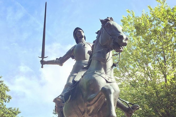 Off the Beaten Path: 16th Street and Adams Morgan Neighborhood Tour - Who should book this, and who might skip it