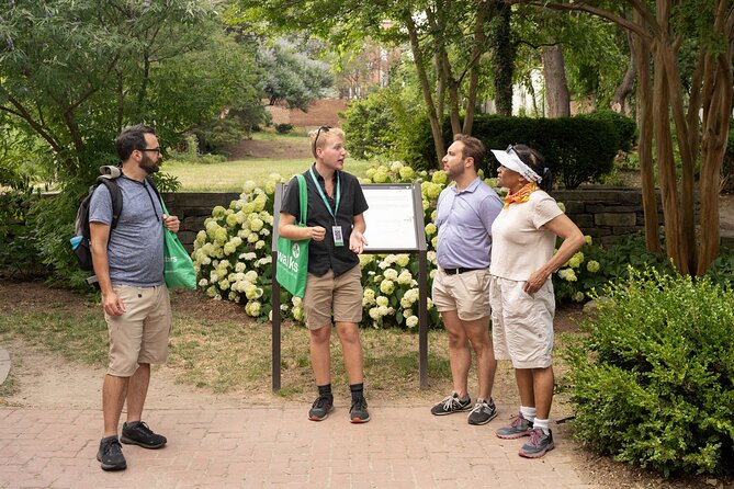 Old Town Alexandria in a Day with Round Trip Ferry Cruise - The guide makes history feel like people, not dates