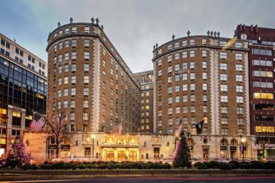 Presidents' Residences Walking Tour: Lafayette Sq + Foggy Bottom - Meeting point and getting your bearings quickly