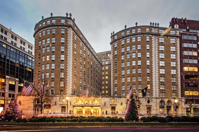 Presidents' Residences Walking Tour: Lafayette Sq + Foggy Bottom - Meeting point and getting your bearings quickly