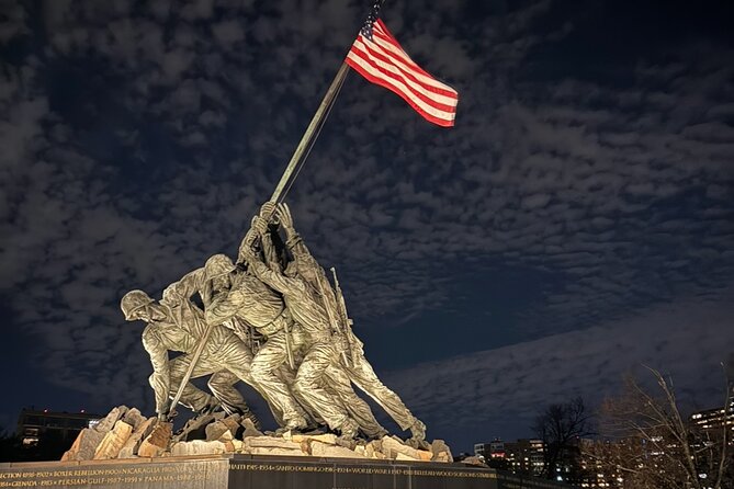 Private Monuments At Night Tour - U.S. Capitol and the White House Exterior: architecture hits at dusk