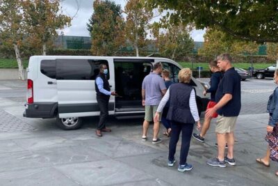 Private Ronald Reagan National Airport (DCA) transfer Round trip - Getting to your hotel: what the pickup experience feels like