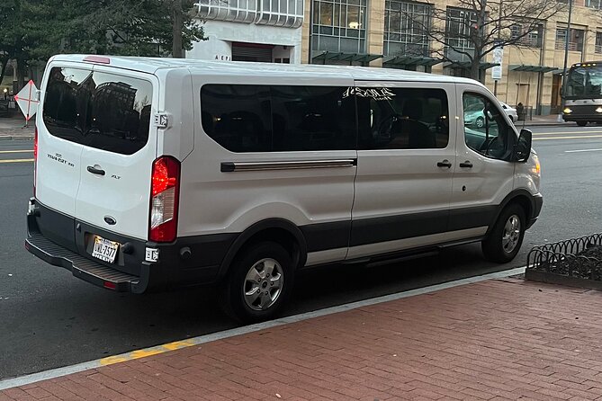 private Ronald Reagan, Washington National Airport transfer - Private Door-to-Door Transfer Between DCA and Your Washington DC Hotel