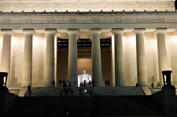 Private Under the Stars Night-Time Tour of DC (Up to 5 Guests) - Best For: Families, Small Groups, and First-Time DC Night Owls