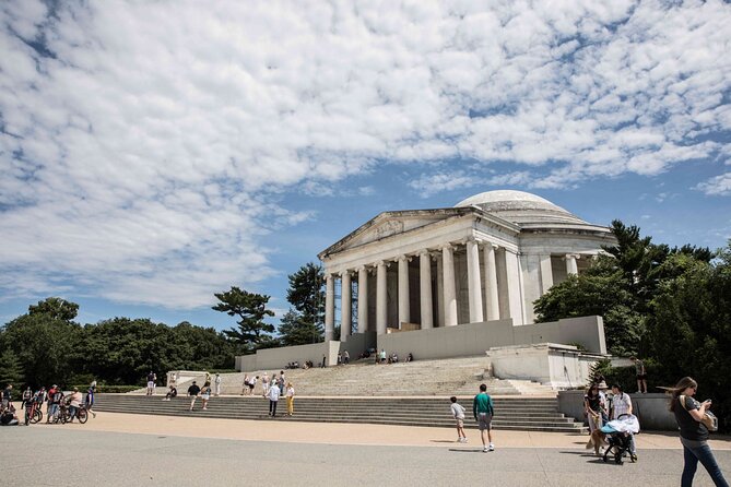 Private Washington D.C. Monuments Tour - U.S. Capitol Plus Veteran Memorial Stops: One Route, Many Stories