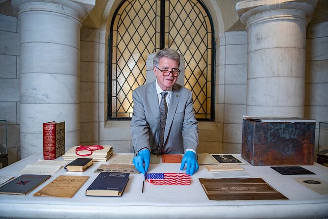 Skip-the-line National Archives Building Exclusive Guided Tour - Rubenstein Gallery and the Magna Carta connection