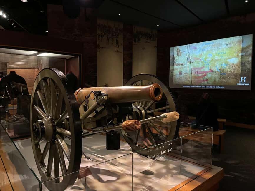 Small Group Gettysburg National Military Park 1-Day from DC - Cyclorama: the “you get it” moment