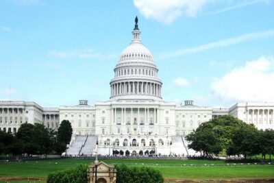 Small Group Tour of DC - Open-Top or Glass Convertible Luxury Bus - Navy Memorial start: a smart warm-up for the day