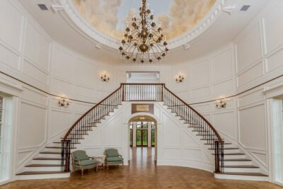 Small Group Washington DC to Thomas Jefferson Monticello Day Tour - The ride: pickups, comfort, and how to use the drive