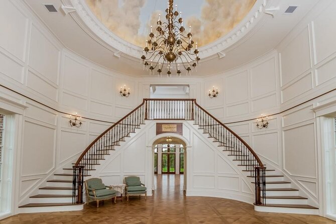 Small Group Washington DC to Thomas Jefferson Monticello Day Tour - The ride: pickups, comfort, and how to use the drive