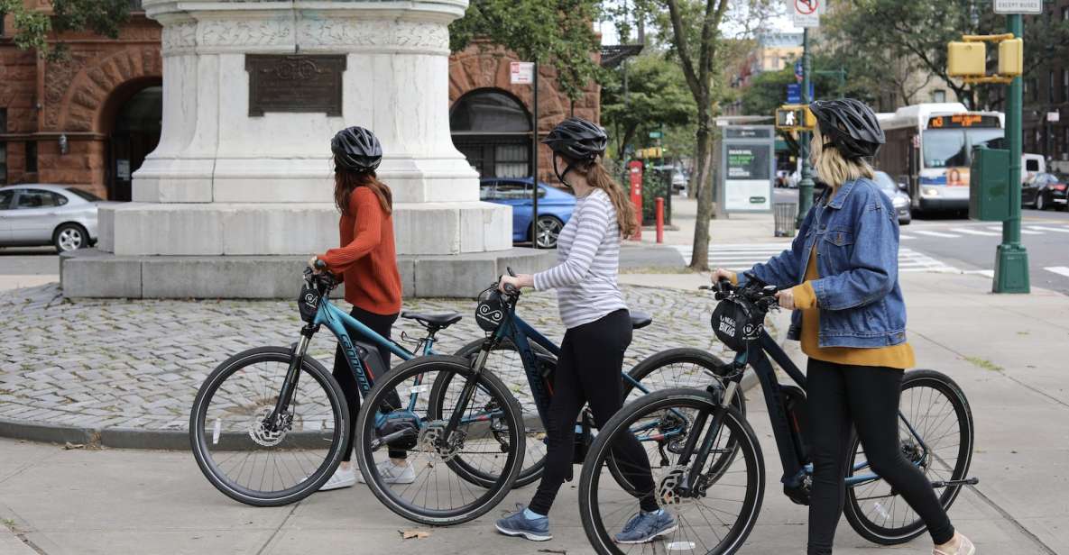 Washington DC: E-Bike Rental - Where You Start: 801 D Street NW by the US Navy Memorial Plaza